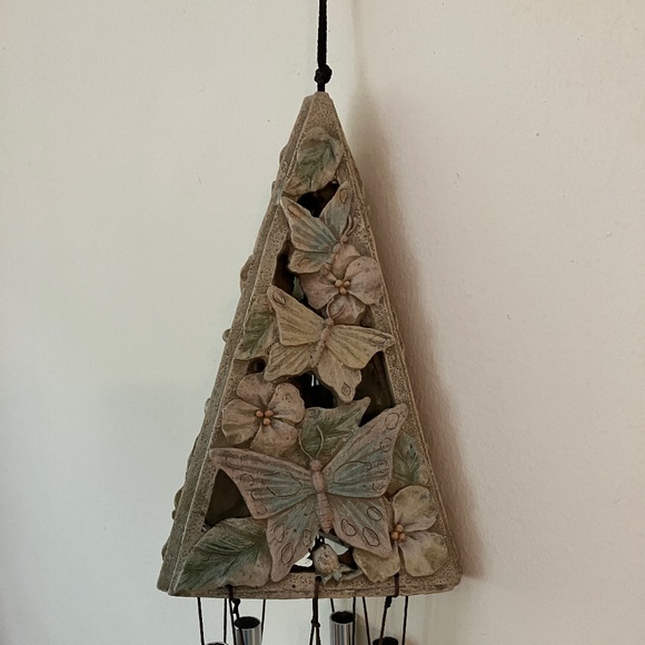 Wind Chimes New with Butterfly Motif - Picture 7 of 7